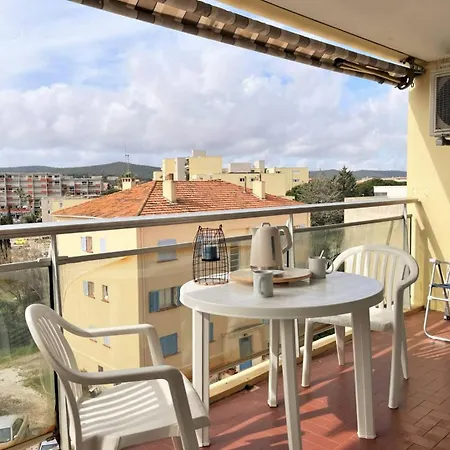 Lv820-c02 2 Pièces 4 Couchages Le Lavandou