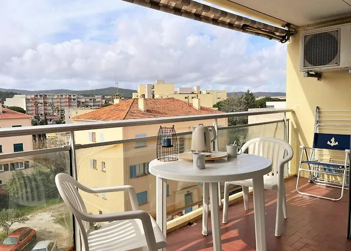 Lv820-c02 2 Pieces 4 Couchages Le Lavandou